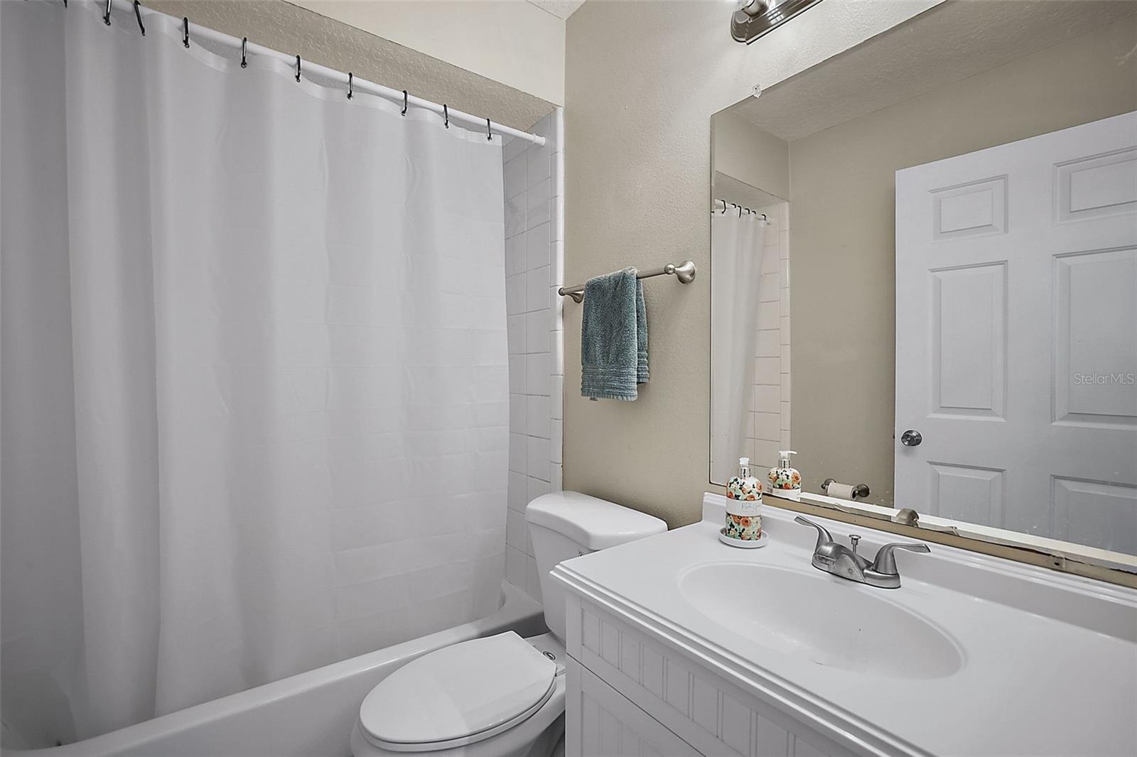 MINNEOLA PARK RIDGE ON LAKE MINNEOLA PH - Residential Lease