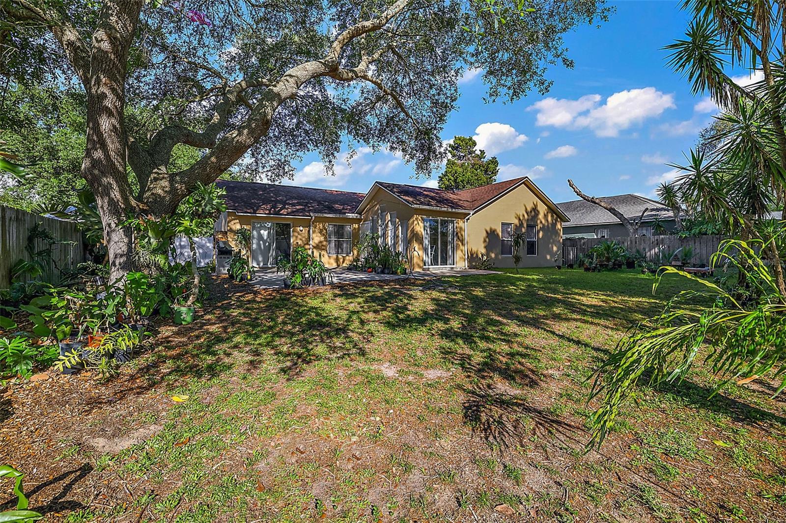 MINNEOLA PARK RIDGE ON LAKE MINNEOLA PH - Residential Lease