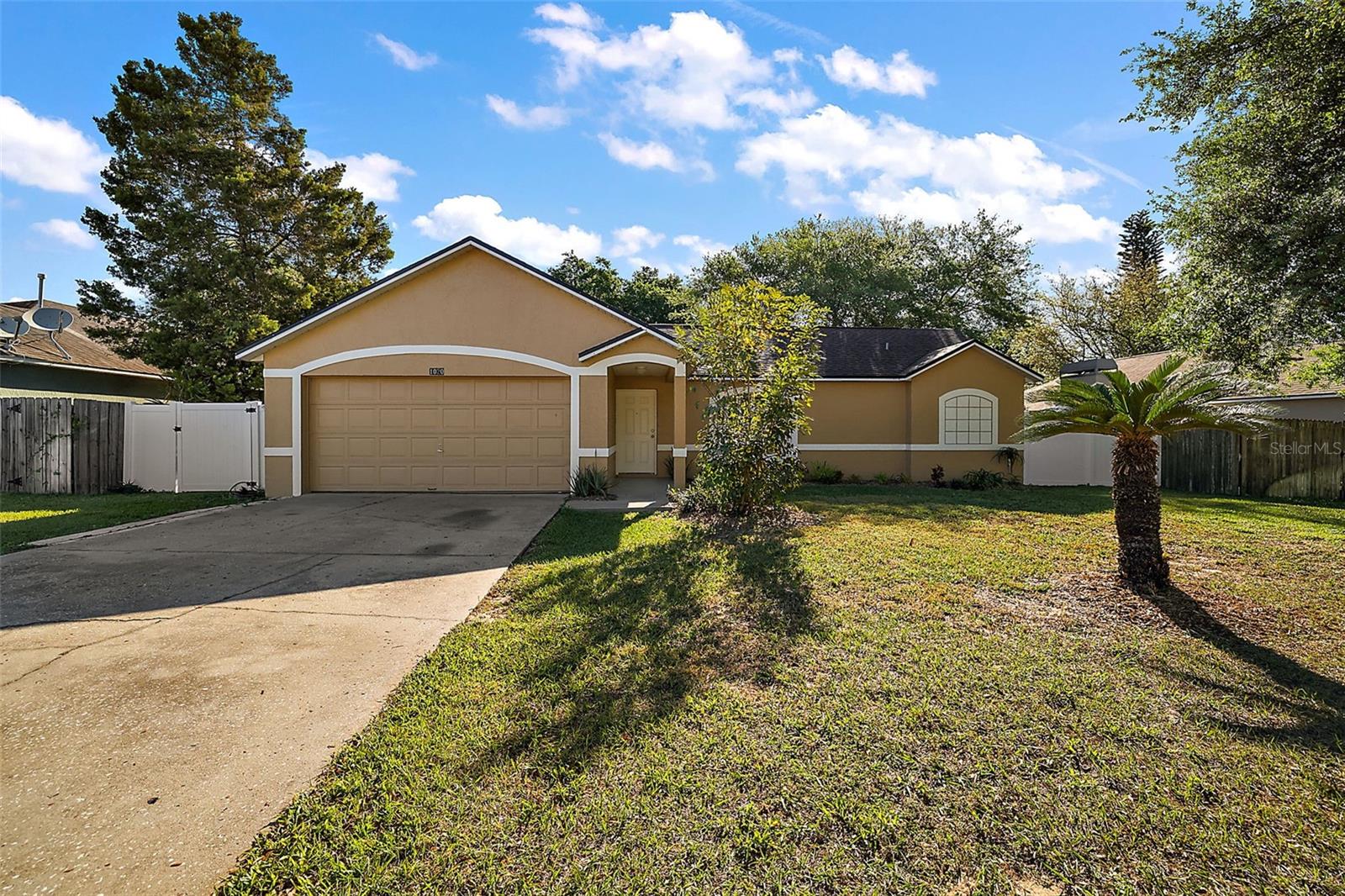 MINNEOLA PARK RIDGE ON LAKE MINNEOLA PH - Residential Lease