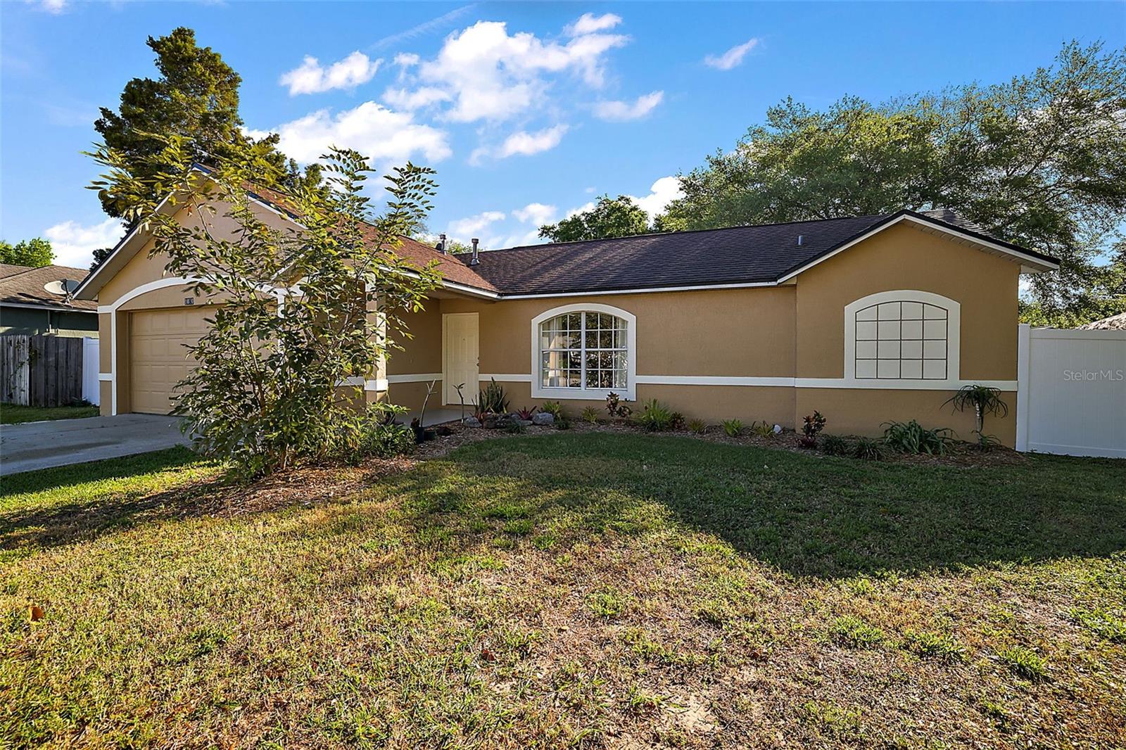 MINNEOLA PARK RIDGE ON LAKE MINNEOLA PH - Residential Lease