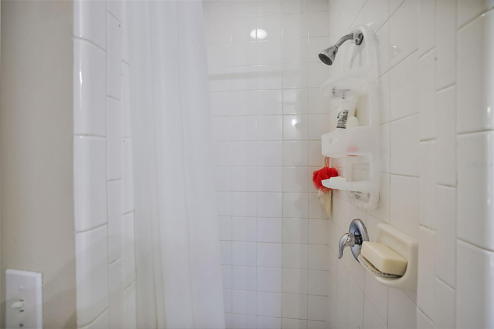 MINNEOLA PARK RIDGE ON LAKE MINNEOLA PH - Residential Lease