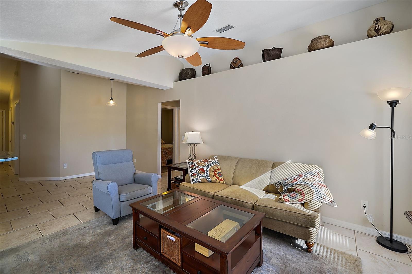 MINNEOLA PARK RIDGE ON LAKE MINNEOLA PH - Residential Lease