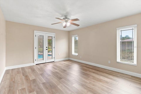 Tiny photo for 220 SE Kings Bay Drive, Crystal River, FL 34429 (MLS # OM730254)
