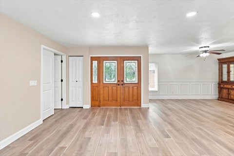 Tiny photo for 220 SE Kings Bay Drive, Crystal River, FL 34429 (MLS # OM730254)