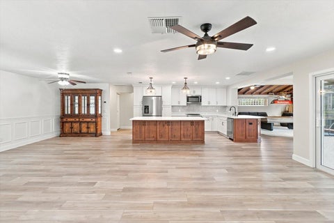 Tiny photo for 220 SE Kings Bay Drive, Crystal River, FL 34429 (MLS # OM730254)