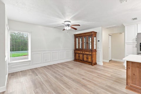 Tiny photo for 220 SE Kings Bay Drive, Crystal River, FL 34429 (MLS # OM730254)