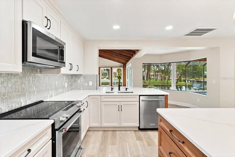 Tiny photo for 220 SE Kings Bay Drive, Crystal River, FL 34429 (MLS # OM730254)