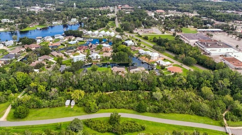 Tiny photo for 220 SE Kings Bay Drive, Crystal River, FL 34429 (MLS # OM730254)