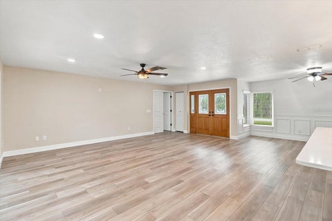 Tiny photo for 220 SE Kings Bay Drive, Crystal River, FL 34429 (MLS # OM730254)