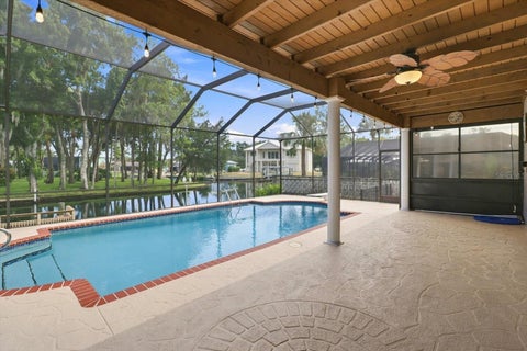 Tiny photo for 220 SE Kings Bay Drive, Crystal River, FL 34429 (MLS # OM730254)