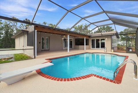 Tiny photo for 220 SE Kings Bay Drive, Crystal River, FL 34429 (MLS # OM730254)