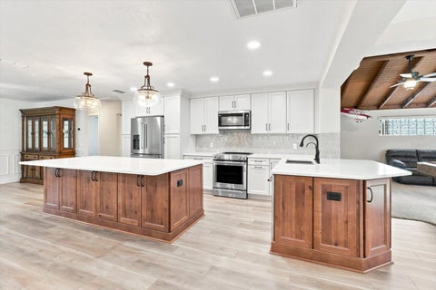 Tiny photo for 220 SE Kings Bay Drive, Crystal River, FL 34429 (MLS # OM730254)