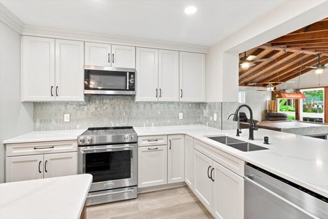 Tiny photo for 220 SE Kings Bay Drive, Crystal River, FL 34429 (MLS # OM730254)