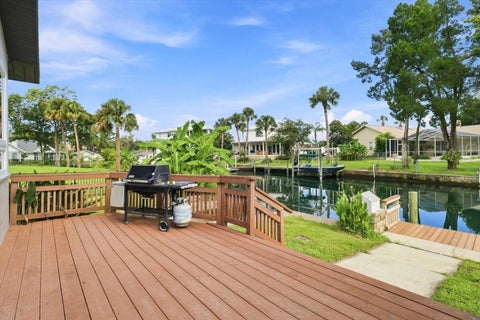 Tiny photo for 220 SE Kings Bay Drive, Crystal River, FL 34429 (MLS # OM730254)