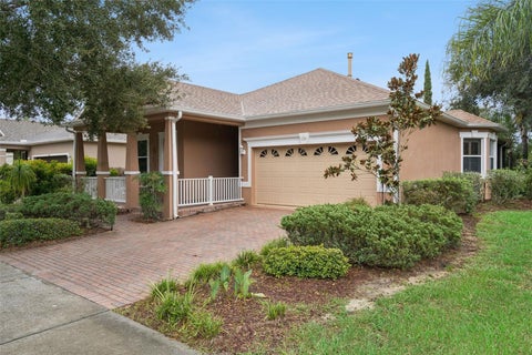 Tiny photo for 100 Flame Vine Way, Groveland, FL 34736 (MLS # G5116962)