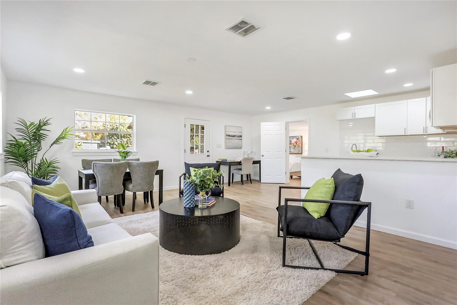 1300 MONTEGO LANE