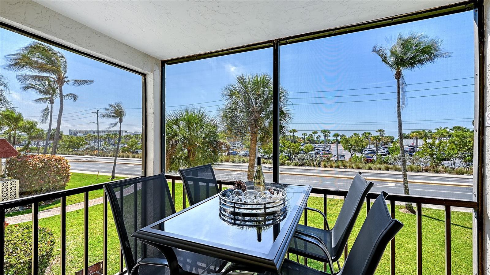 LA SIESTA CONDOMINIUMS - Residential