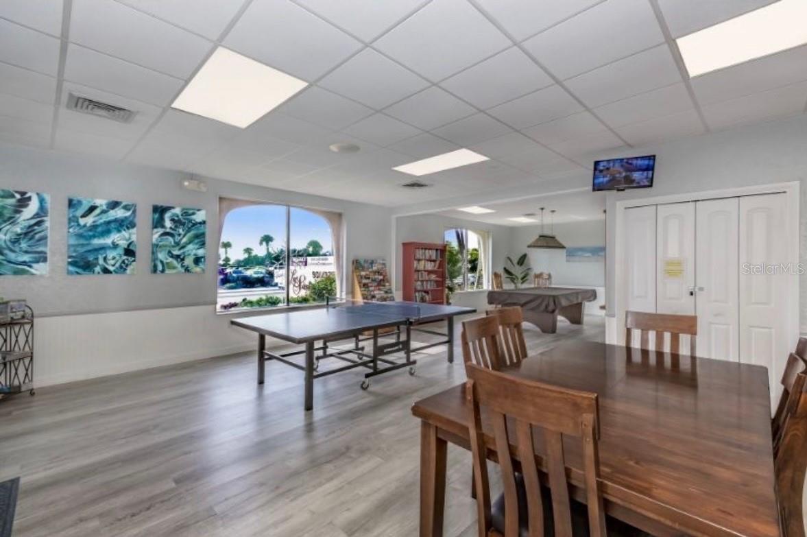 LA SIESTA CONDOMINIUMS - Residential