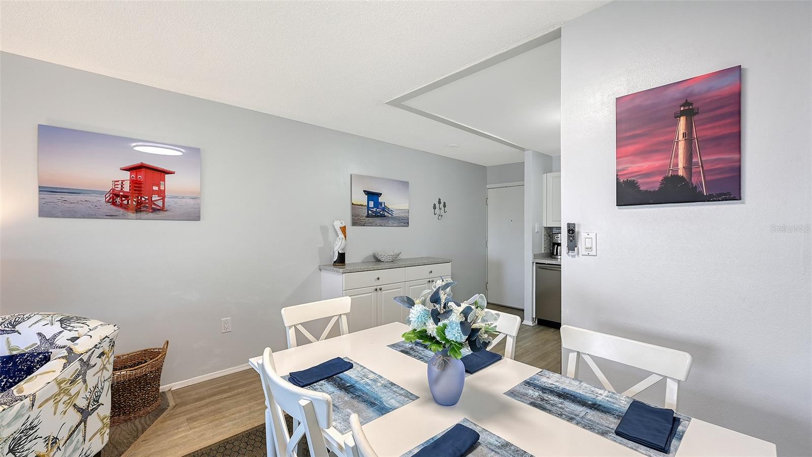 LA SIESTA CONDOMINIUMS - Residential