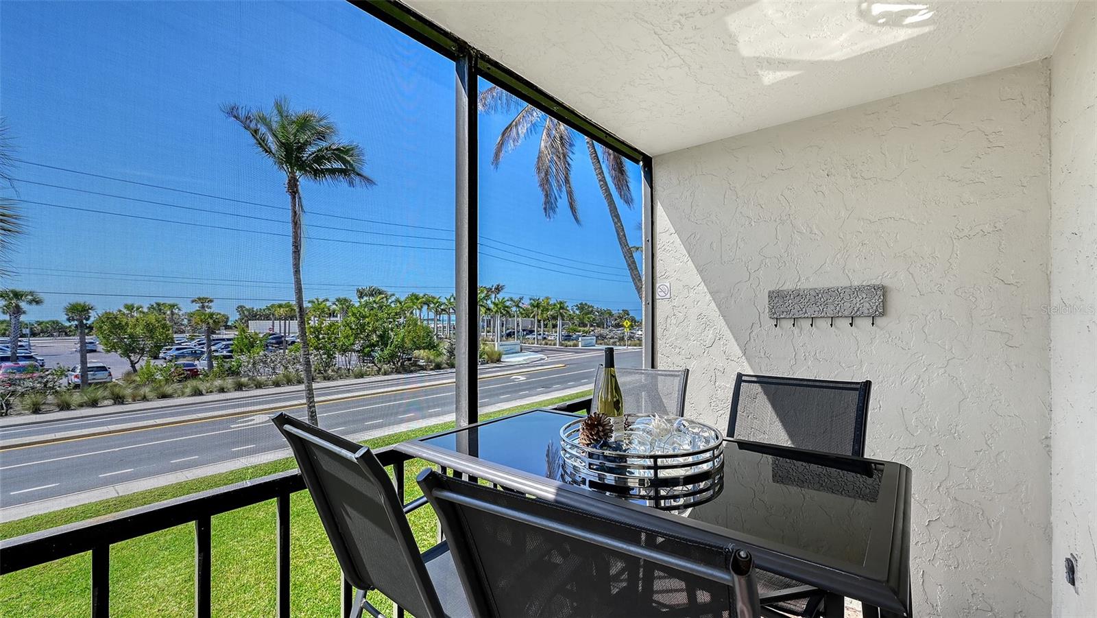 LA SIESTA CONDOMINIUMS - Residential