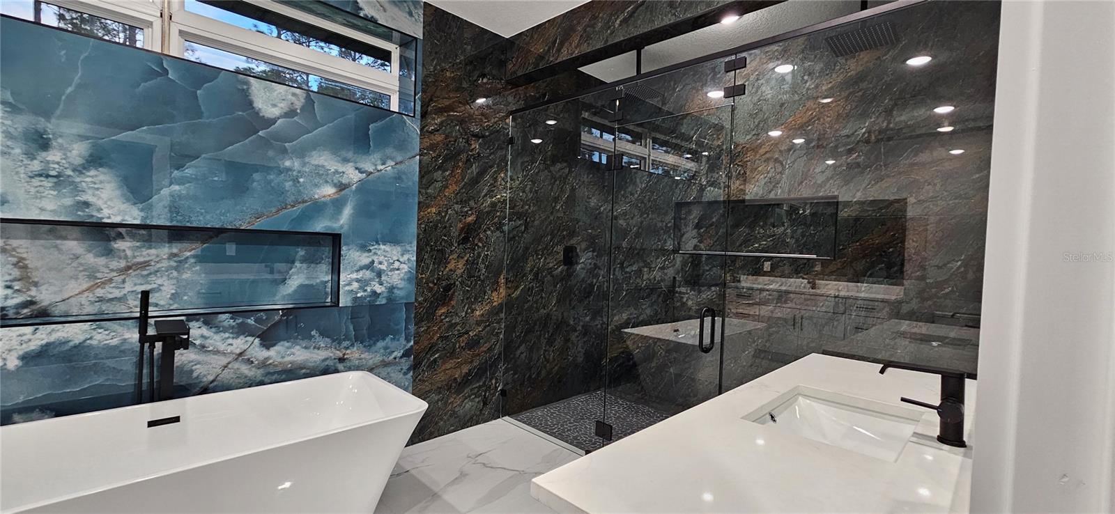 ROYAL TRAILS UNIT 01 - Residential