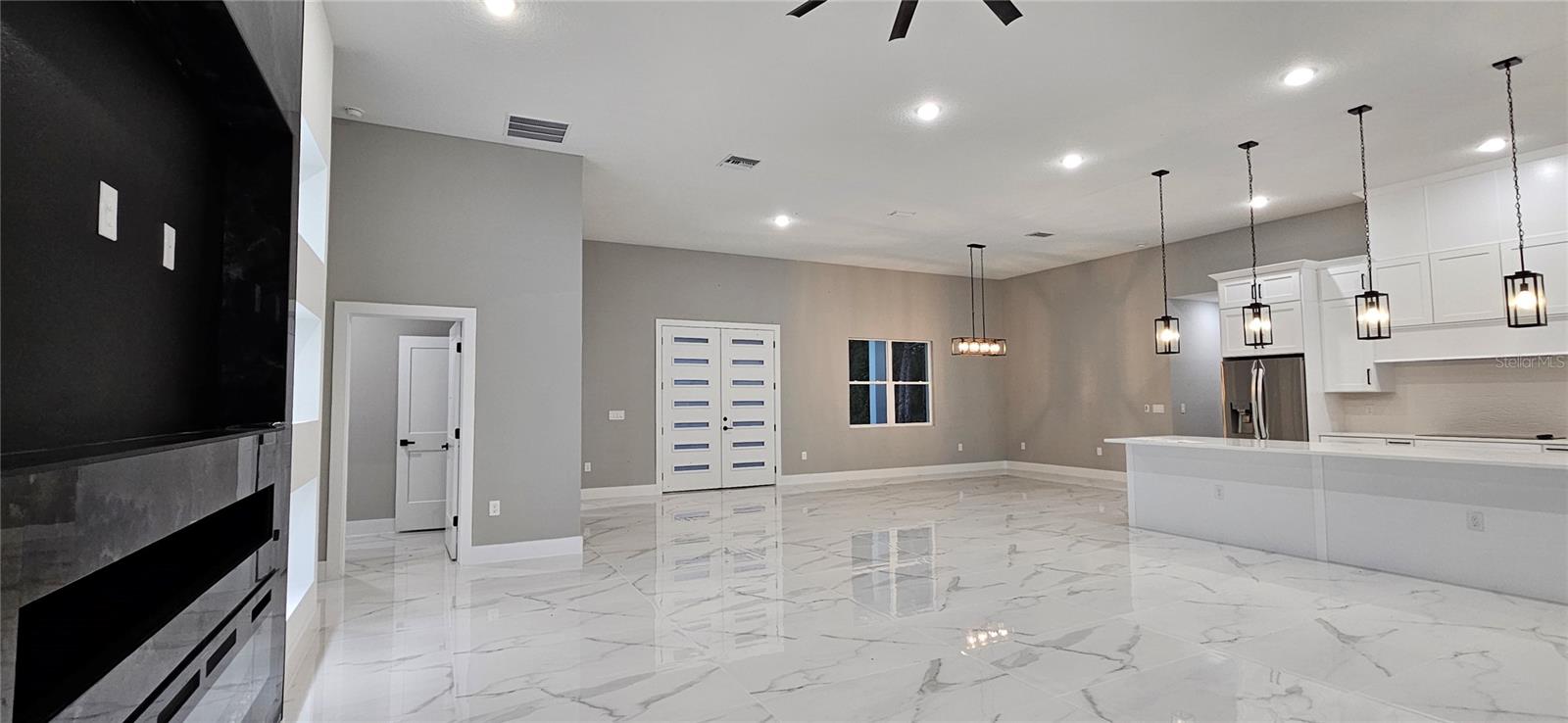 ROYAL TRAILS UNIT 01 - Residential