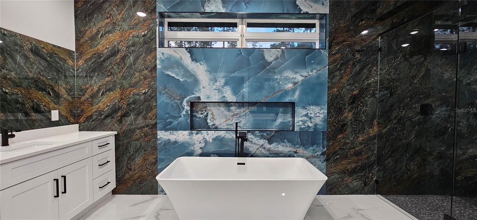 ROYAL TRAILS UNIT 01 - Residential