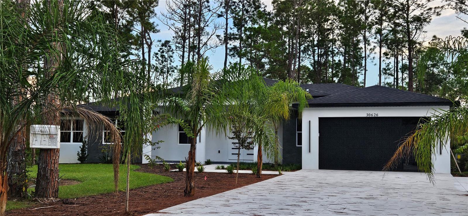 ROYAL TRAILS UNIT 01 - Residential