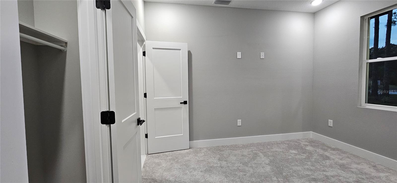 ROYAL TRAILS UNIT 01 - Residential