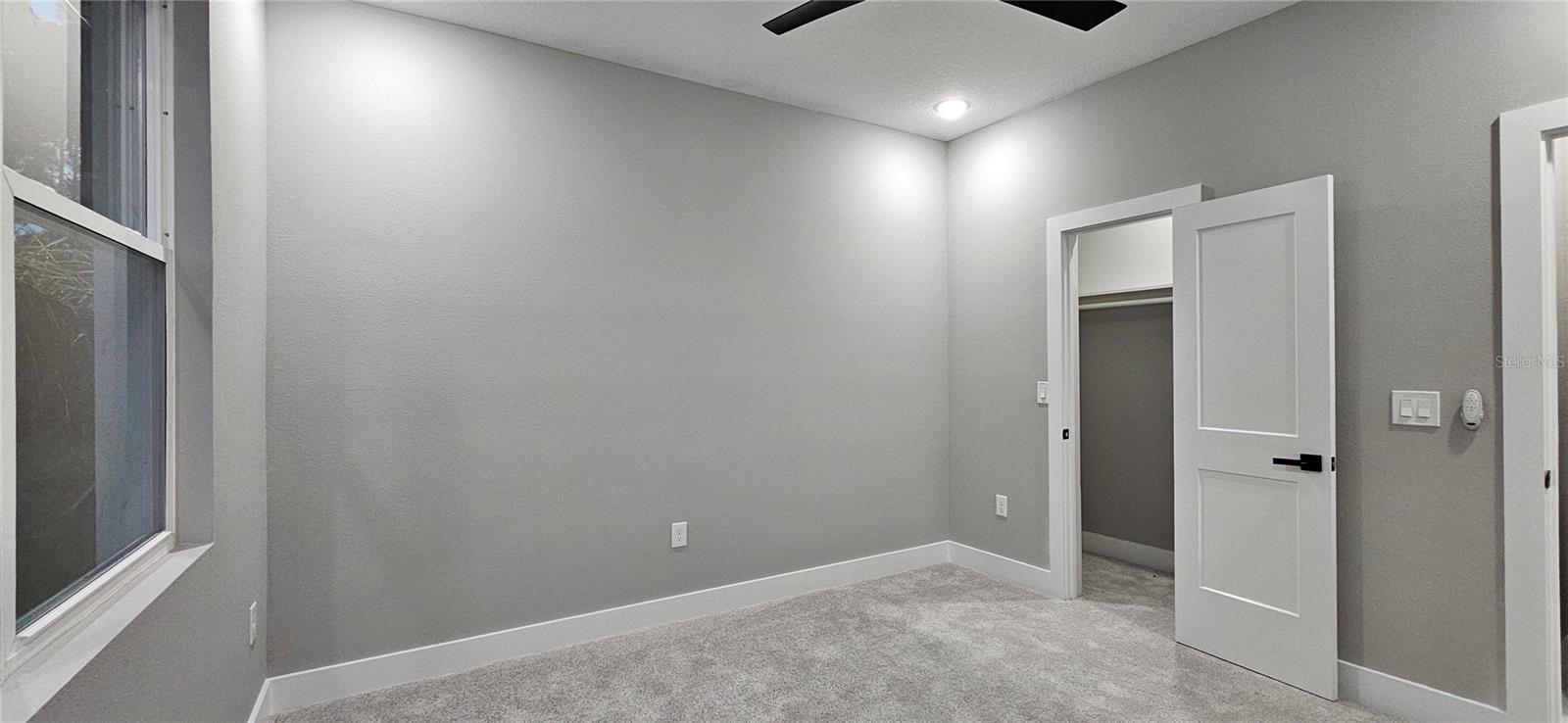 ROYAL TRAILS UNIT 01 - Residential