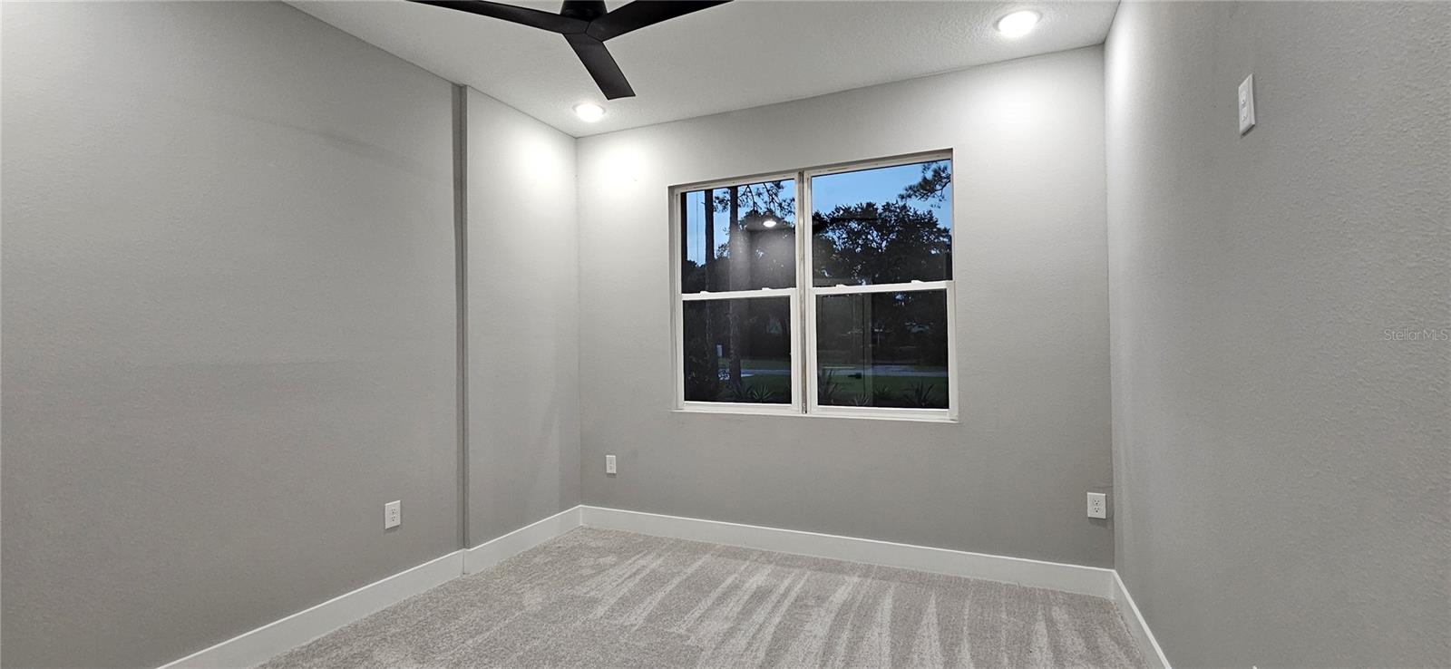 ROYAL TRAILS UNIT 01 - Residential