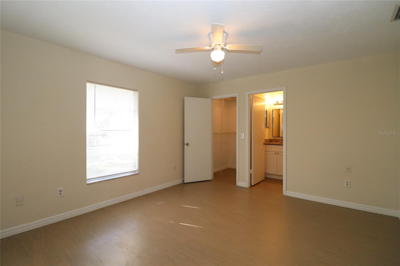 DELTONA LAKES UN 17 - Residential Lease