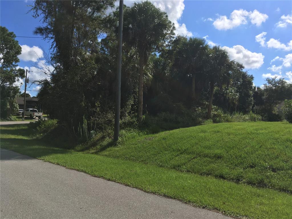 PORT CHARLOTTE SUB 08 - Land