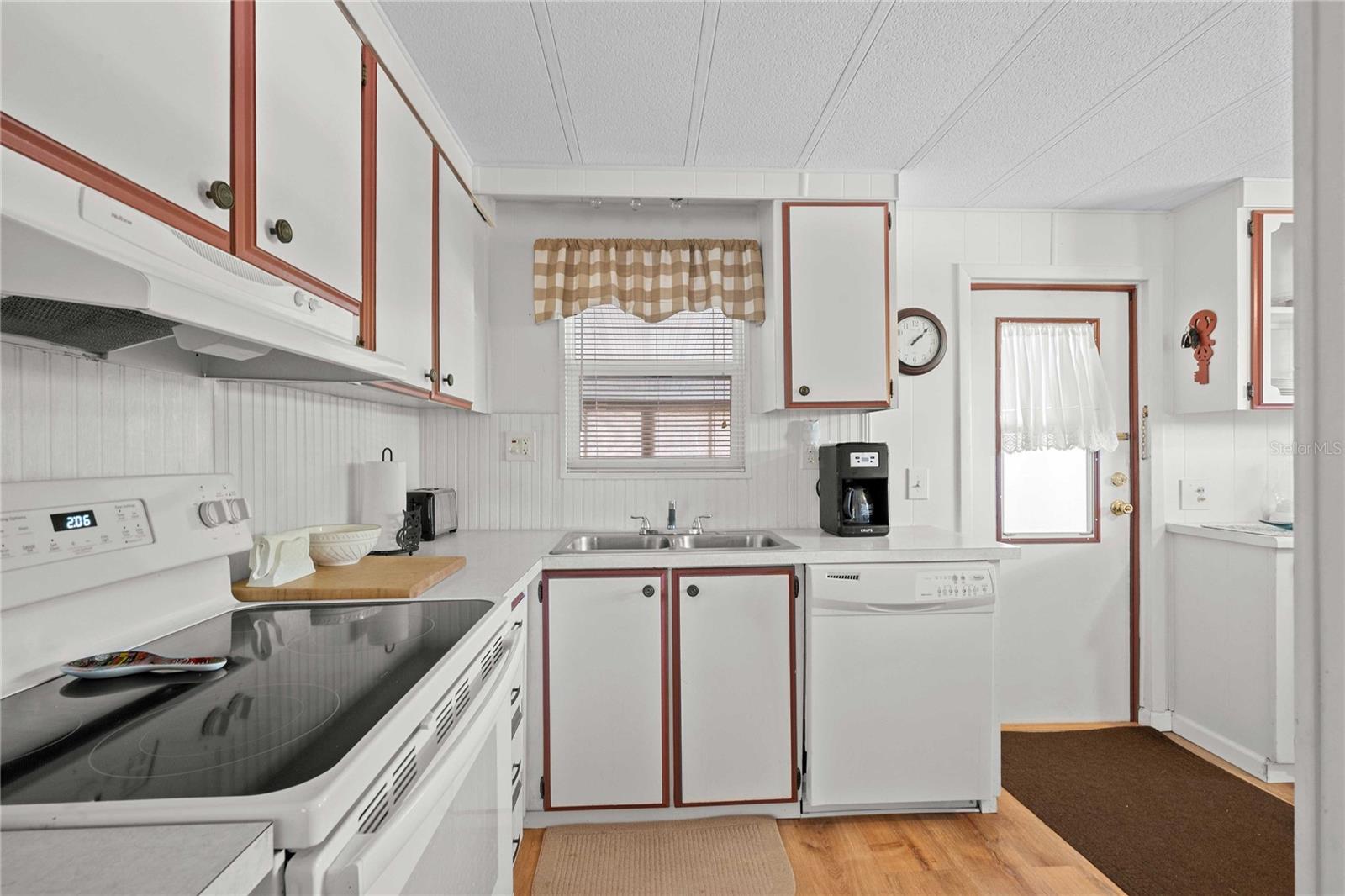 BETMAR ACRES - Residential