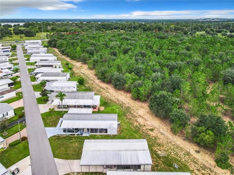 A home in LAKE WALES