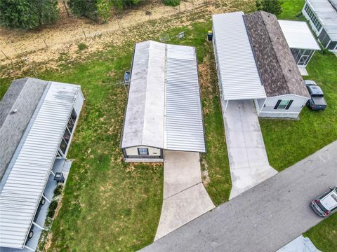 A home in LAKE WALES