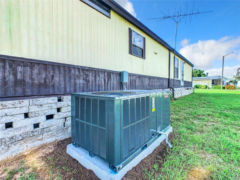 A home in LAKE WALES