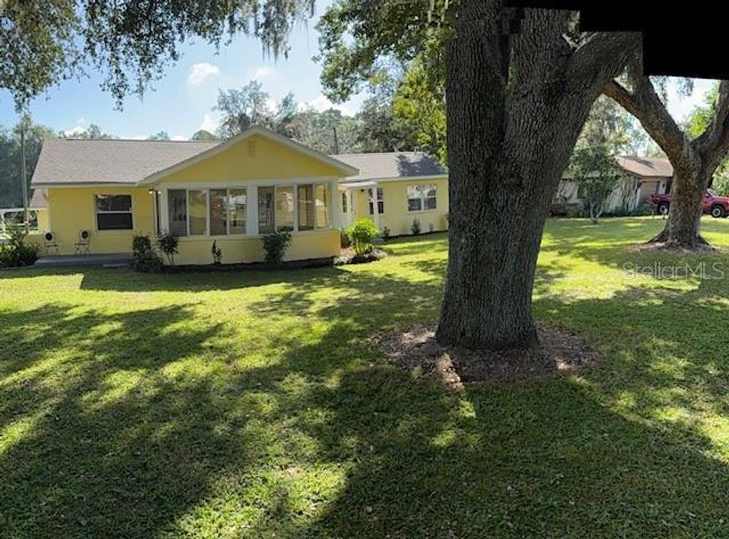 Photo of 15450 State Road 19, Groveland, FL 34736 (MLS # G5102678)