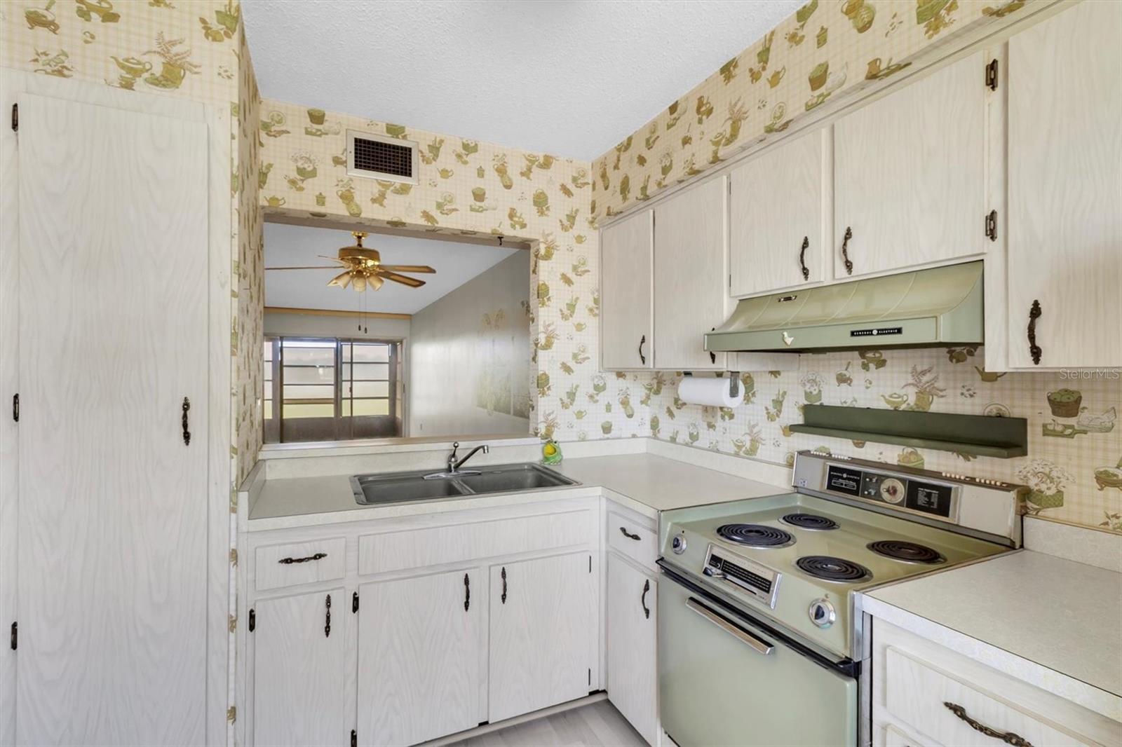 TIMBER OAKS FAIRWAY VILLAS CONDO - Residential