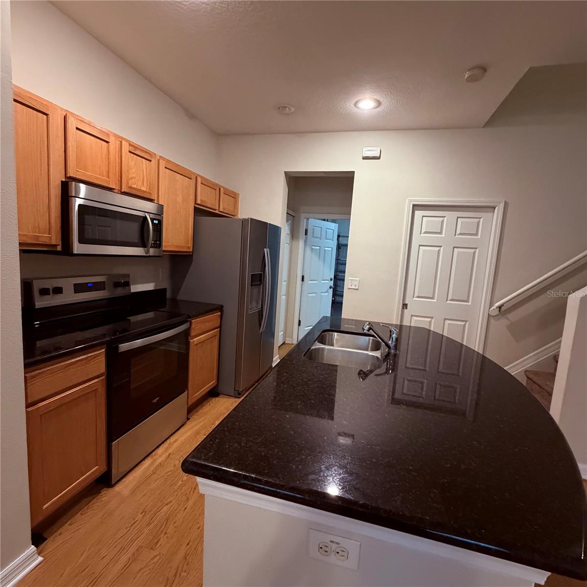 GUNN TWNHMS - Residential