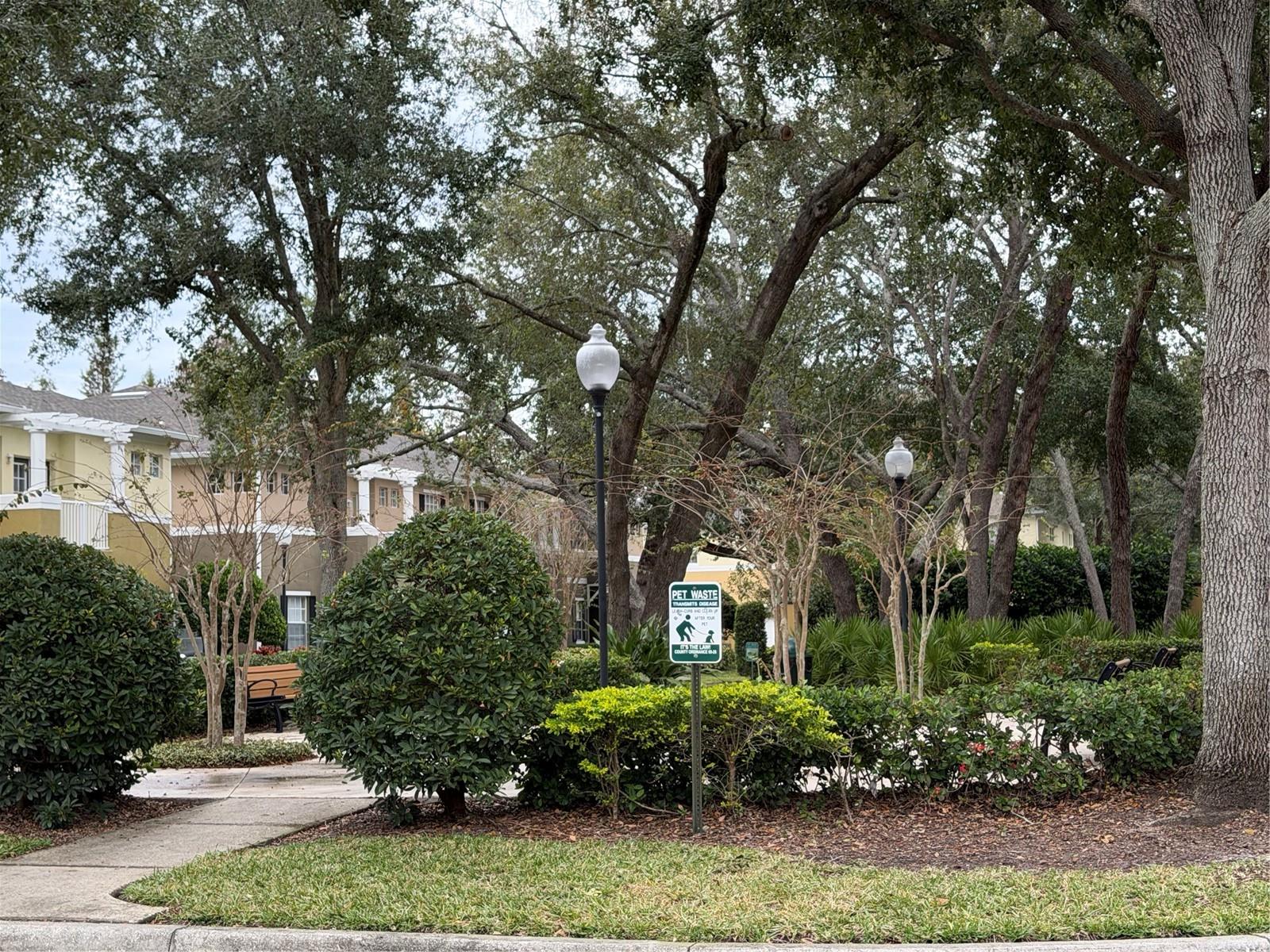 GUNN TWNHMS - Residential