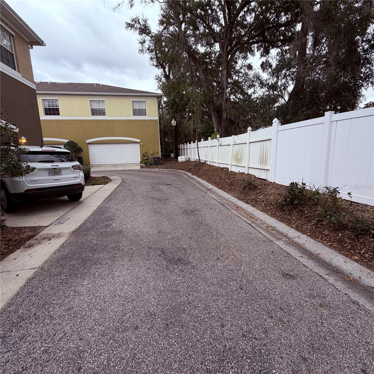 GUNN TWNHMS - Residential