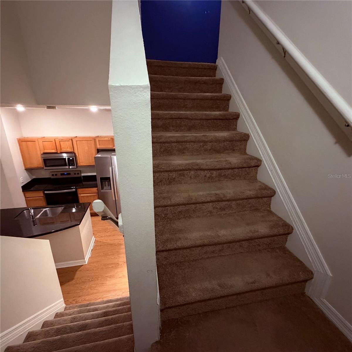 GUNN TWNHMS - Residential