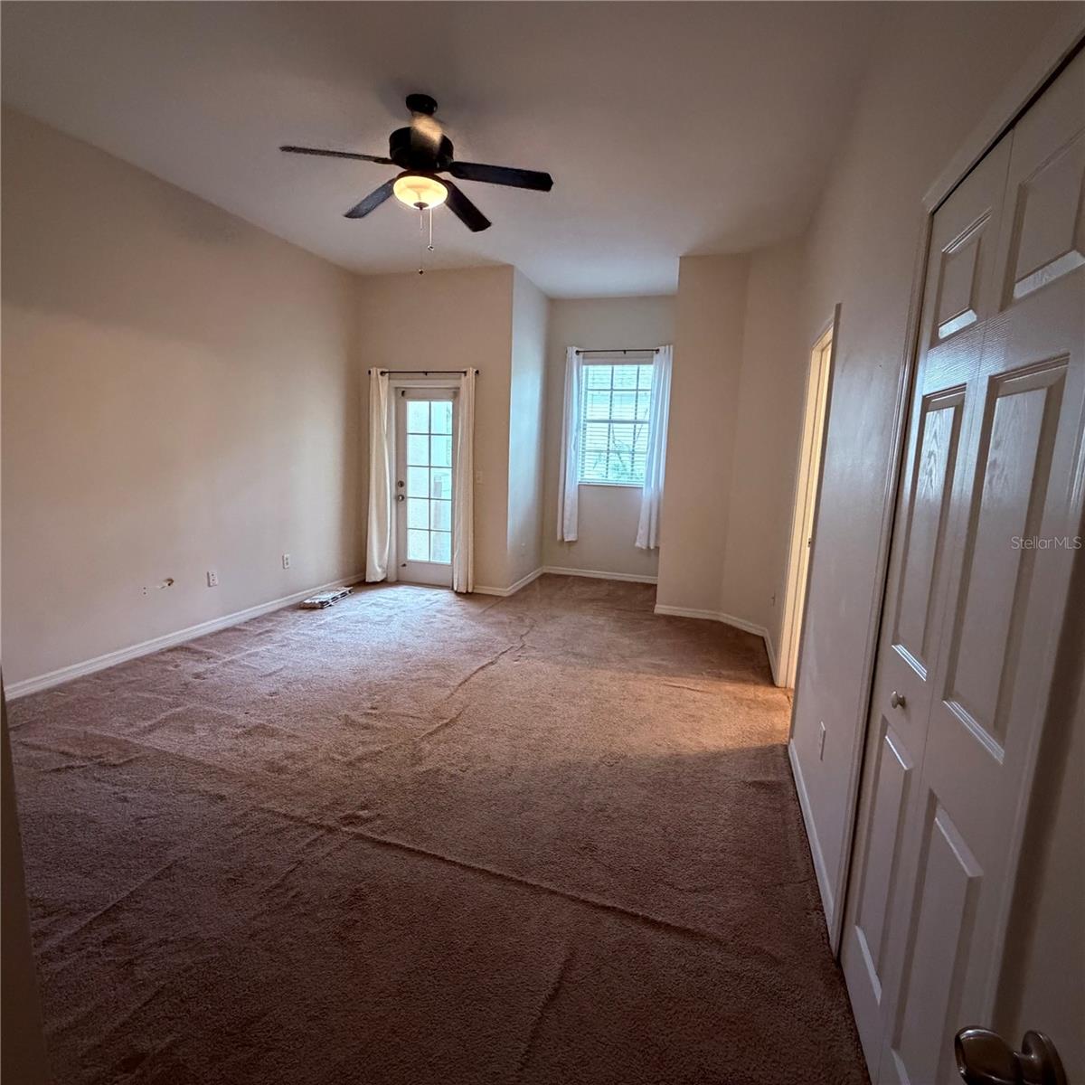 GUNN TWNHMS - Residential