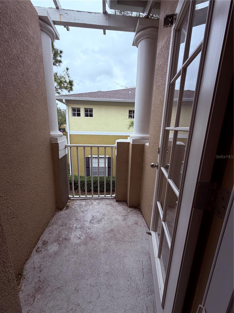 GUNN TWNHMS - Residential