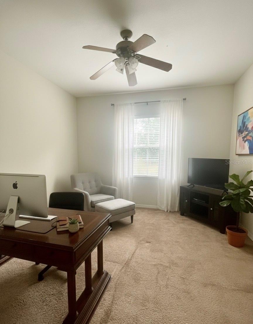 GUNN TWNHMS - Residential