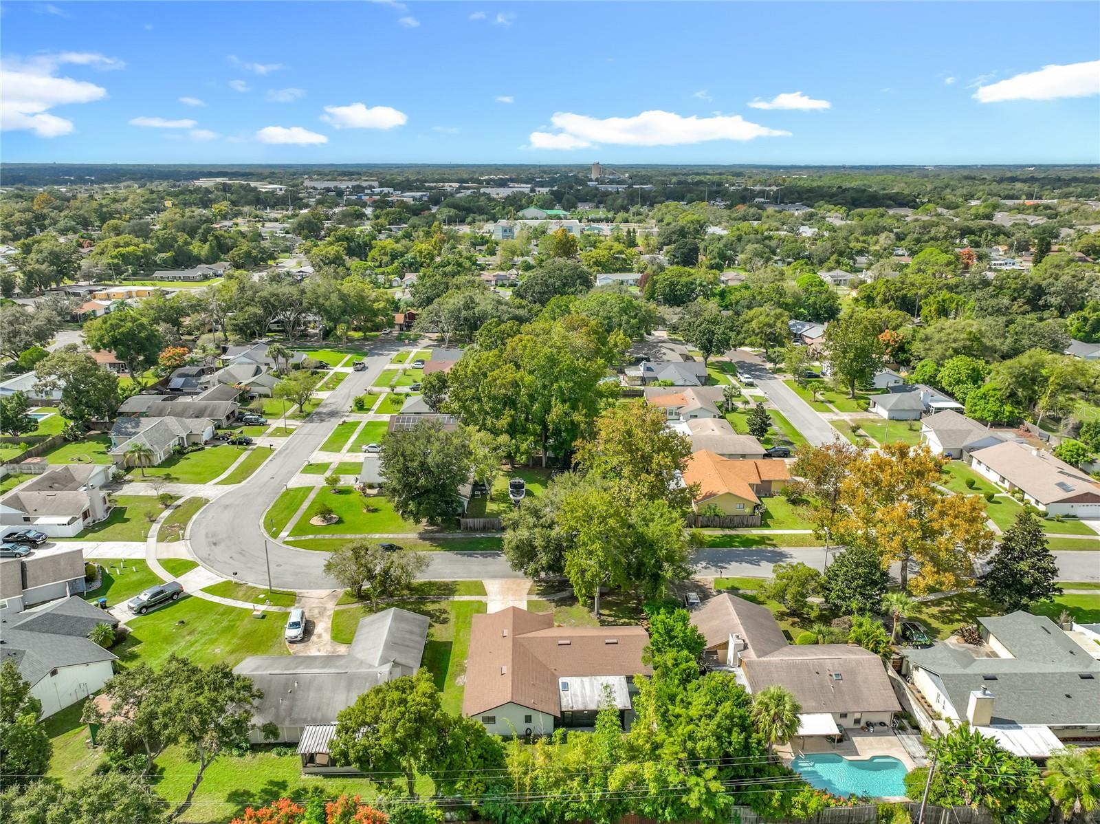 QUAIL HOLLOW AT QUEENSWOOD MANOR - Residential