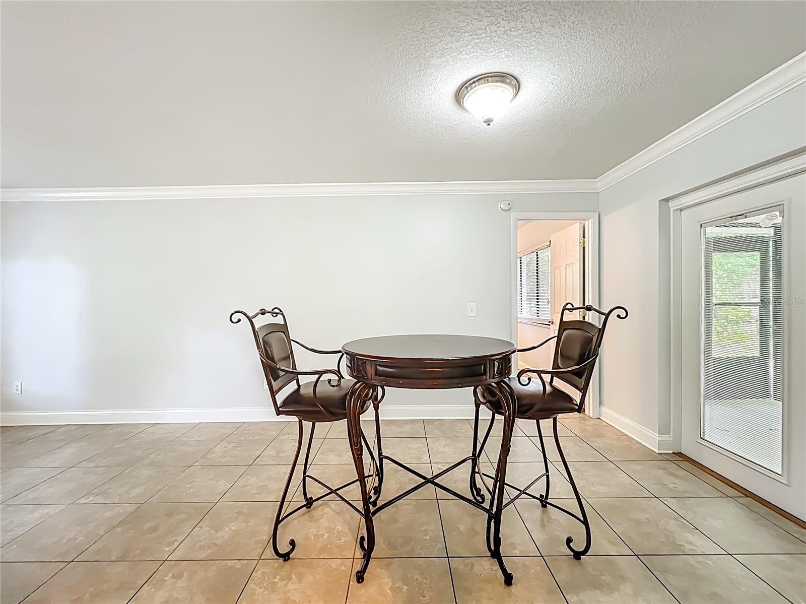 QUAIL HOLLOW AT QUEENSWOOD MANOR - Residential