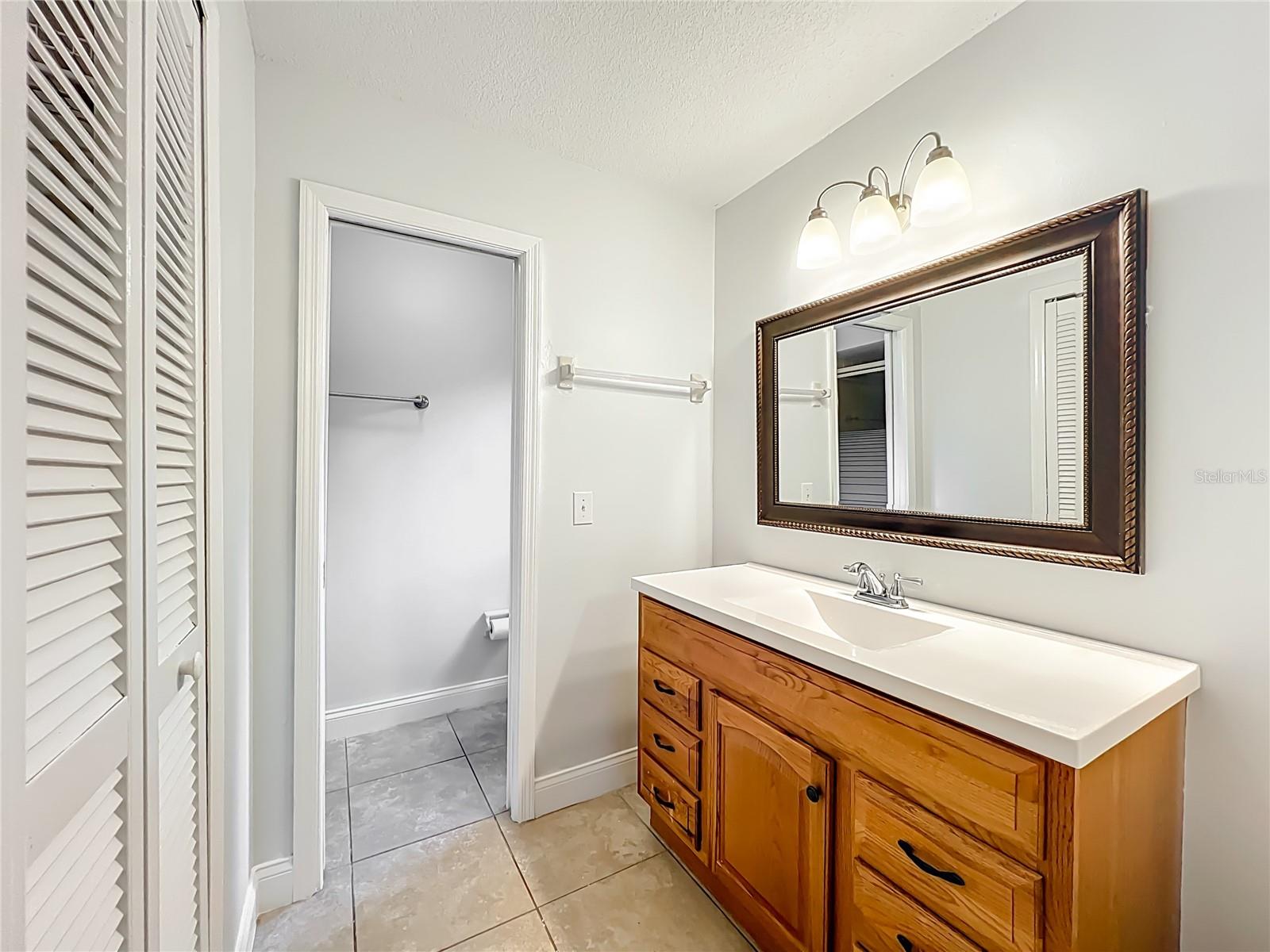 QUAIL HOLLOW AT QUEENSWOOD MANOR - Residential