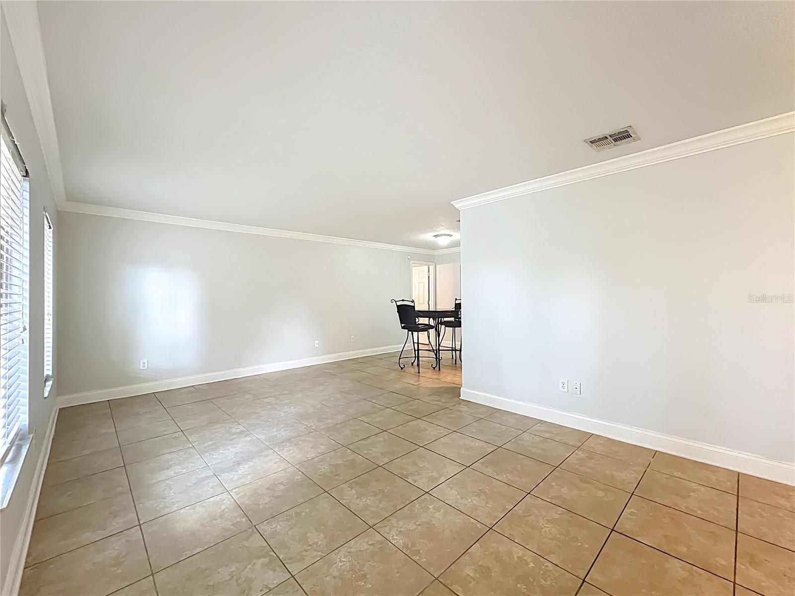 QUAIL HOLLOW AT QUEENSWOOD MANOR - Residential